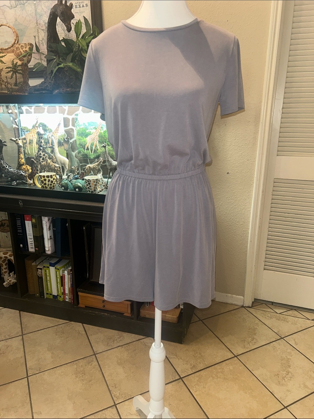 Express Casual Grey Short Sleeve Elastic Waist Romper- size small .NWOT